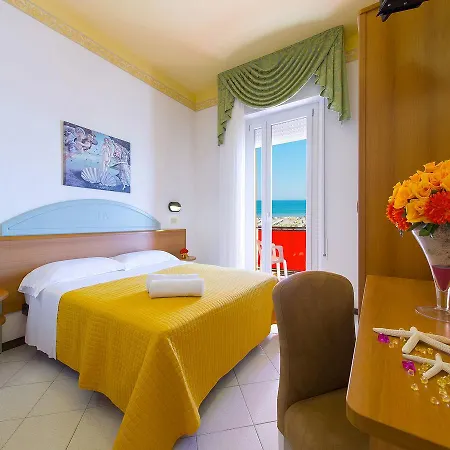 מלון Ariane - Beachfront, Xxl Breakfast & Sea View רימיני