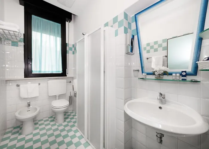 Ariane - Beachfront, Xxl Breakfast & Sea View Rimini