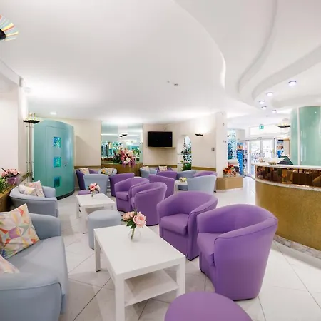 Ariane - Beachfront, Xxl Breakfast & Sea View מלון 3*