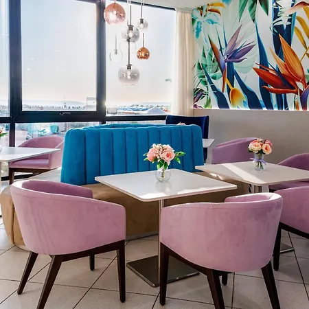 מלון Ariane - Beachfront, Xxl Breakfast & Sea View
