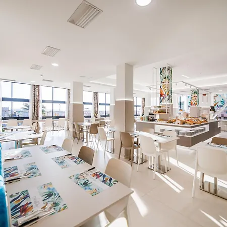 מלון Ariane - Beachfront, Xxl Breakfast & Sea View