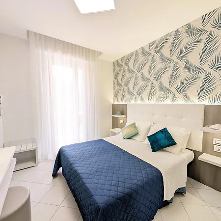 Hotel Ariane - Beachfront, Xxl Breakfast & Sea View Rimini