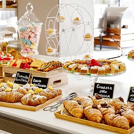 Ariane - Beachfront, Xxl Breakfast & Sea View Hotel 3*