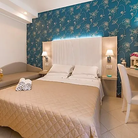Ariane - Beachfront, Xxl Breakfast & Sea View