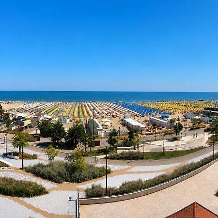 Ariane - Beachfront, Xxl Breakfast & Sea View 3*
