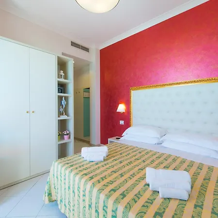 Ariane - Beachfront, Xxl Breakfast & Sea View