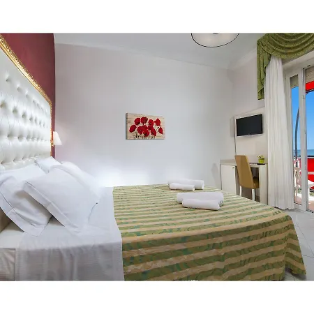Ariane - Beachfront, Xxl Breakfast & Sea View