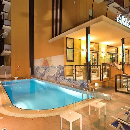 Ariane - Beachfront, Xxl Breakfast & Sea View מלון