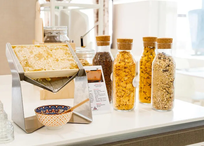 Ariane - Beachfront, Xxl Breakfast & Sea View ホテル