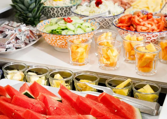 Ariane - Beachfront, Xxl Breakfast & Sea View 3*