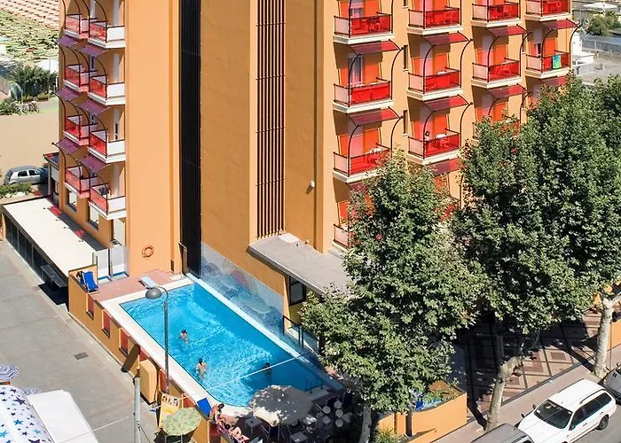 Ariane - Beachfront, Xxl Breakfast & Sea View Rimini