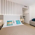 Ariane - Beachfront, Xxl Breakfast & Sea View
