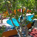 Ariane - Beachfront, Xxl Breakfast & Sea View Hotel 3*