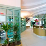 Ariane - Beachfront, Xxl Breakfast & Sea View Hotel 3*