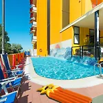 Ariane - Beachfront, Xxl Breakfast & Sea View