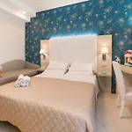 Ariane - Beachfront, Xxl Breakfast & Sea View Hotel 3*