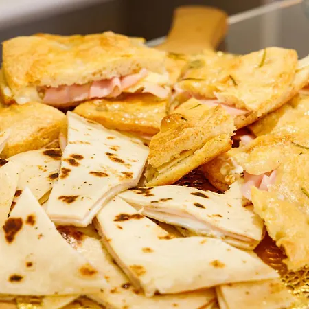 Hotel Ariane - Beachfront, Xxl Breakfast & Sea View 3*