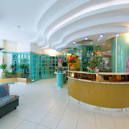 Ariane - Beachfront, Xxl Breakfast & Sea View 3*