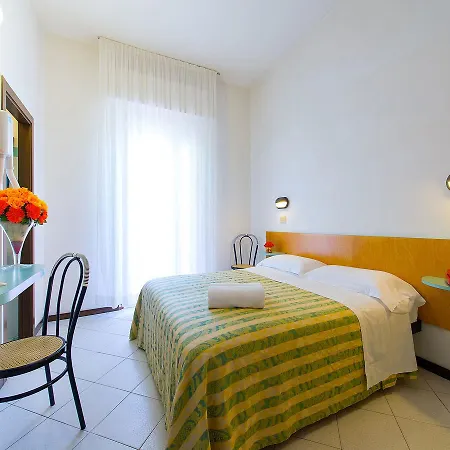 Ariane - Beachfront, Xxl Breakfast & Sea View Hotel Rimini