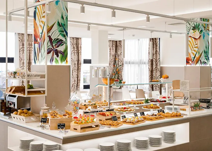 Otel Ariane - Beachfront, Xxl Breakfast & Sea View Rimini