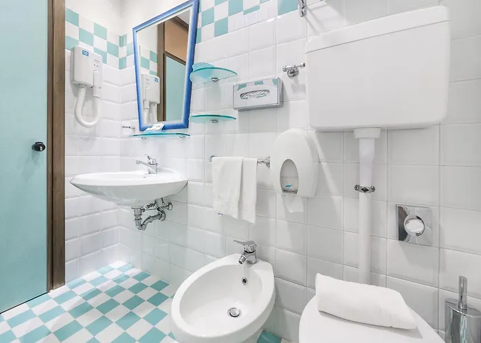 Ariane - Beachfront, Xxl Breakfast & Sea View Rimini