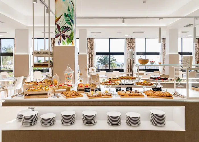 Ariane - Beachfront, Xxl Breakfast & Sea View ريميني